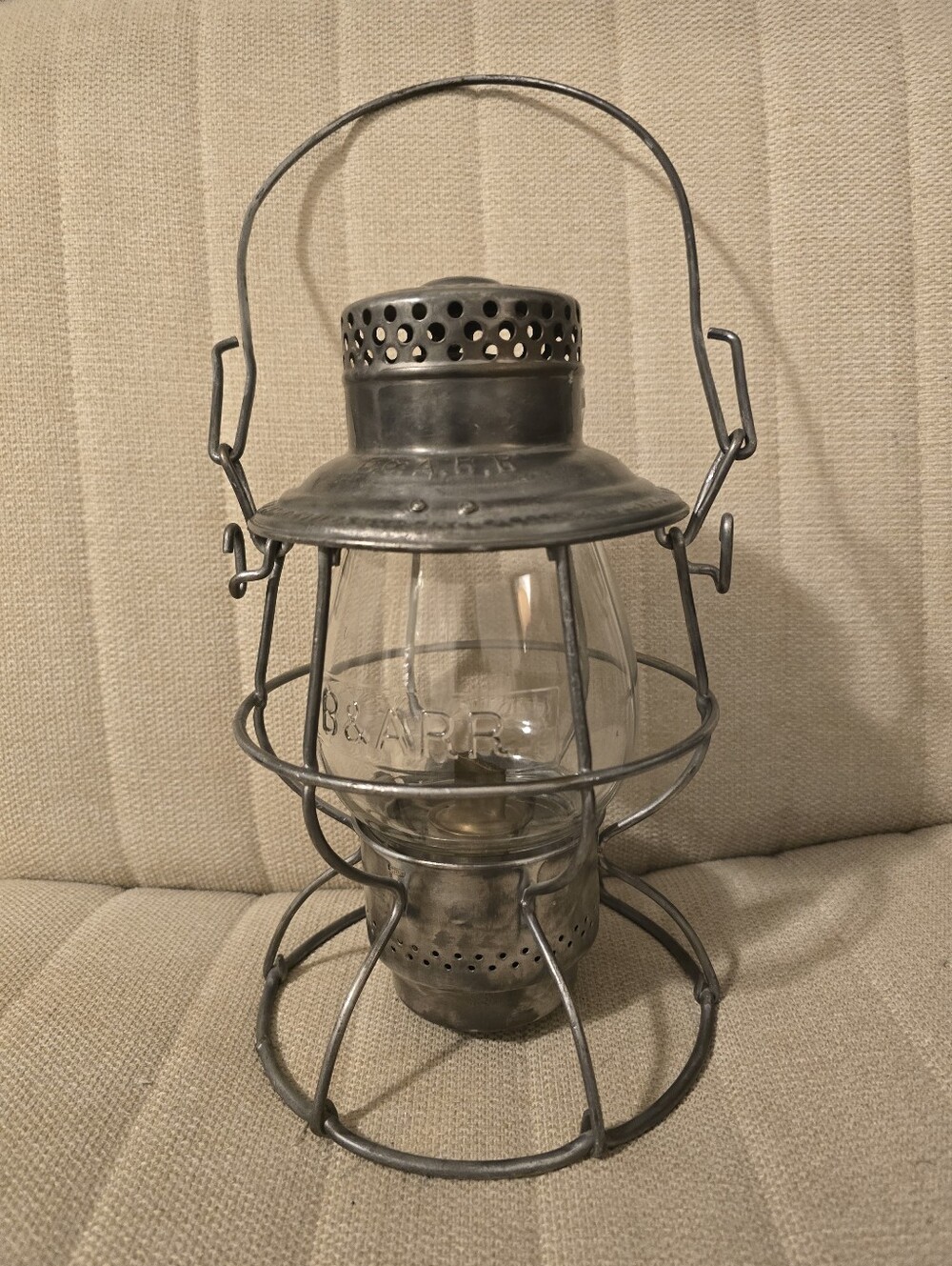 Vintage Rare B&A RR Boston & Albany Railroad RR Oil Barn Lantern Glass Globe USA